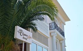 Elegance Asia Hotel  4*